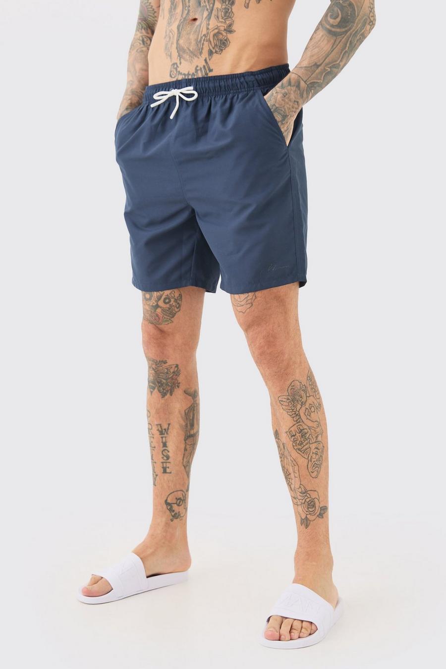 Costume a pantaloncino medio Tall con firma Man, Navy image number 1