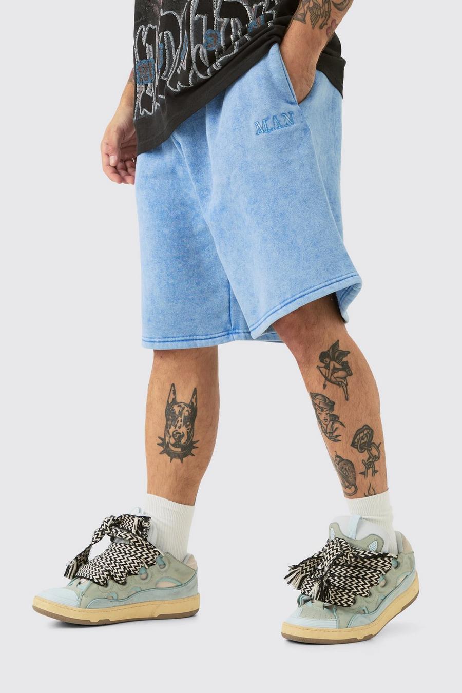 Cornflower blue MAN Oversize shorts med tvättad effekt image number 1