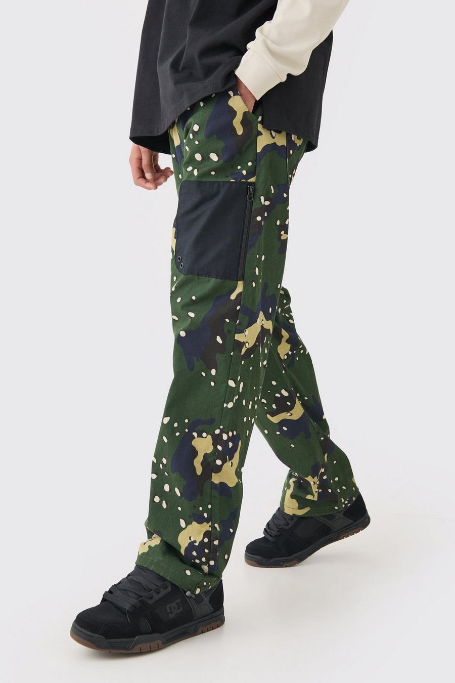 Khaki Kamouflagemönstrade byxor i twill med ledig passform och elastisk midja image number 1