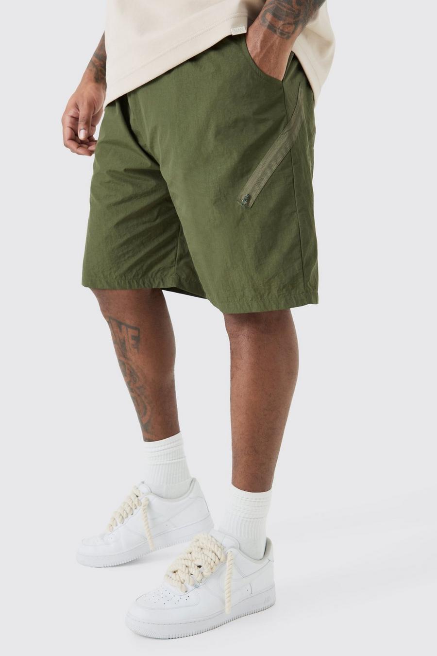 Khaki Plus Asymmetriska shorts med elastisk midja image number 1