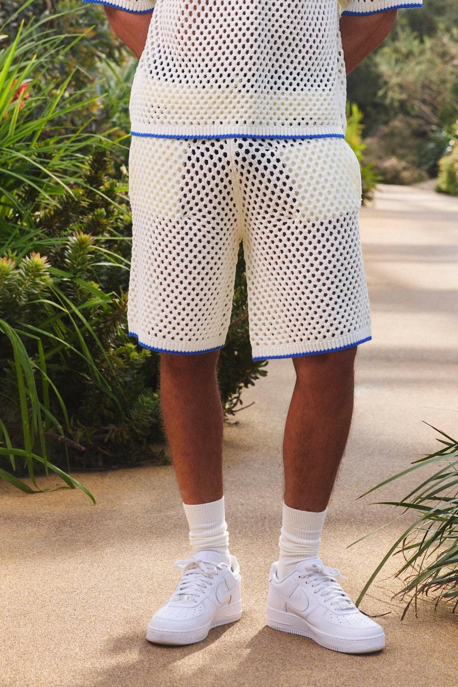 Ecru Stickade shorts med ledig passform