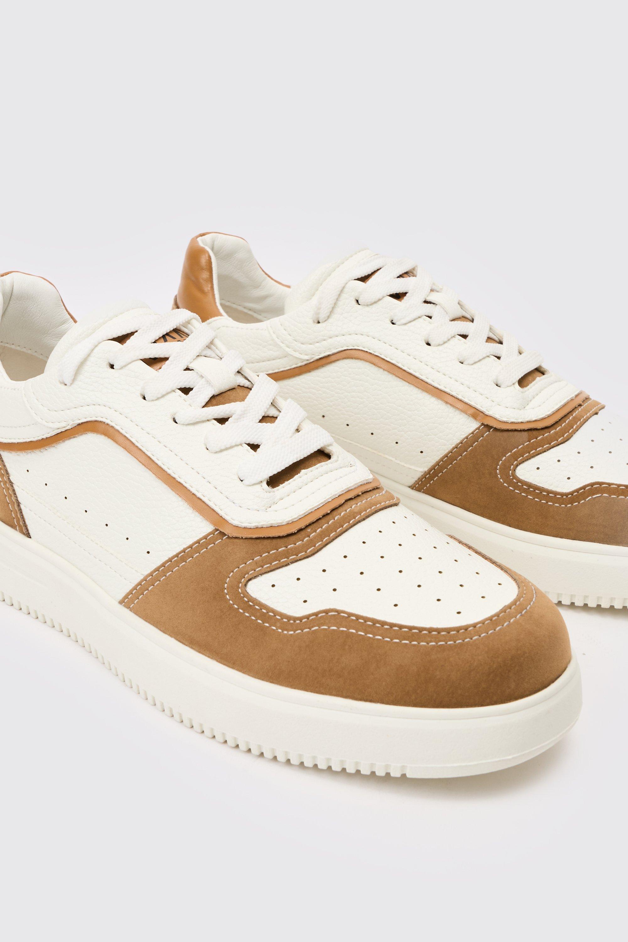 Wildleder Sneaker mit Kontrast Einsatz