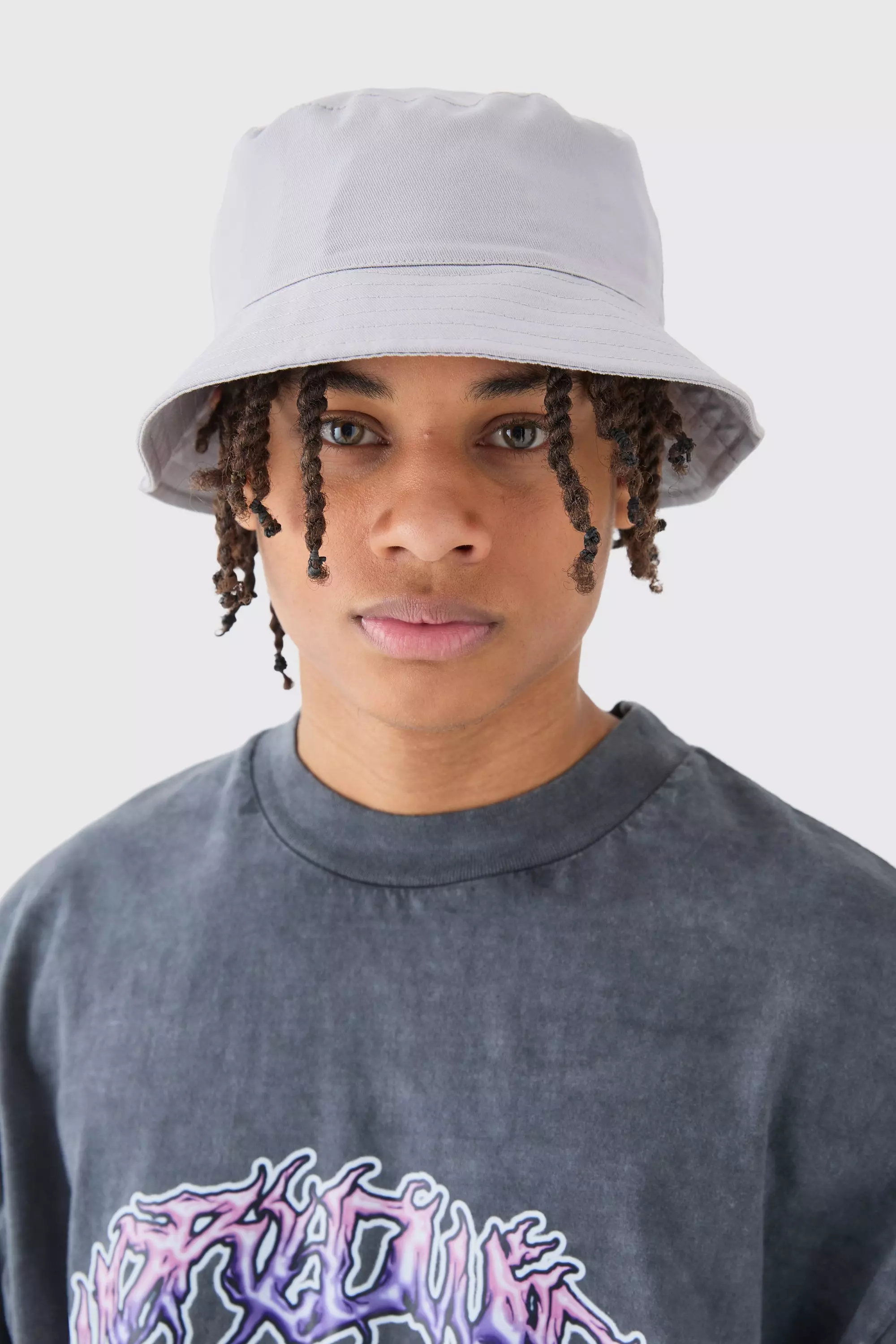 Basic Bucket Hat In Light Grey alternative image