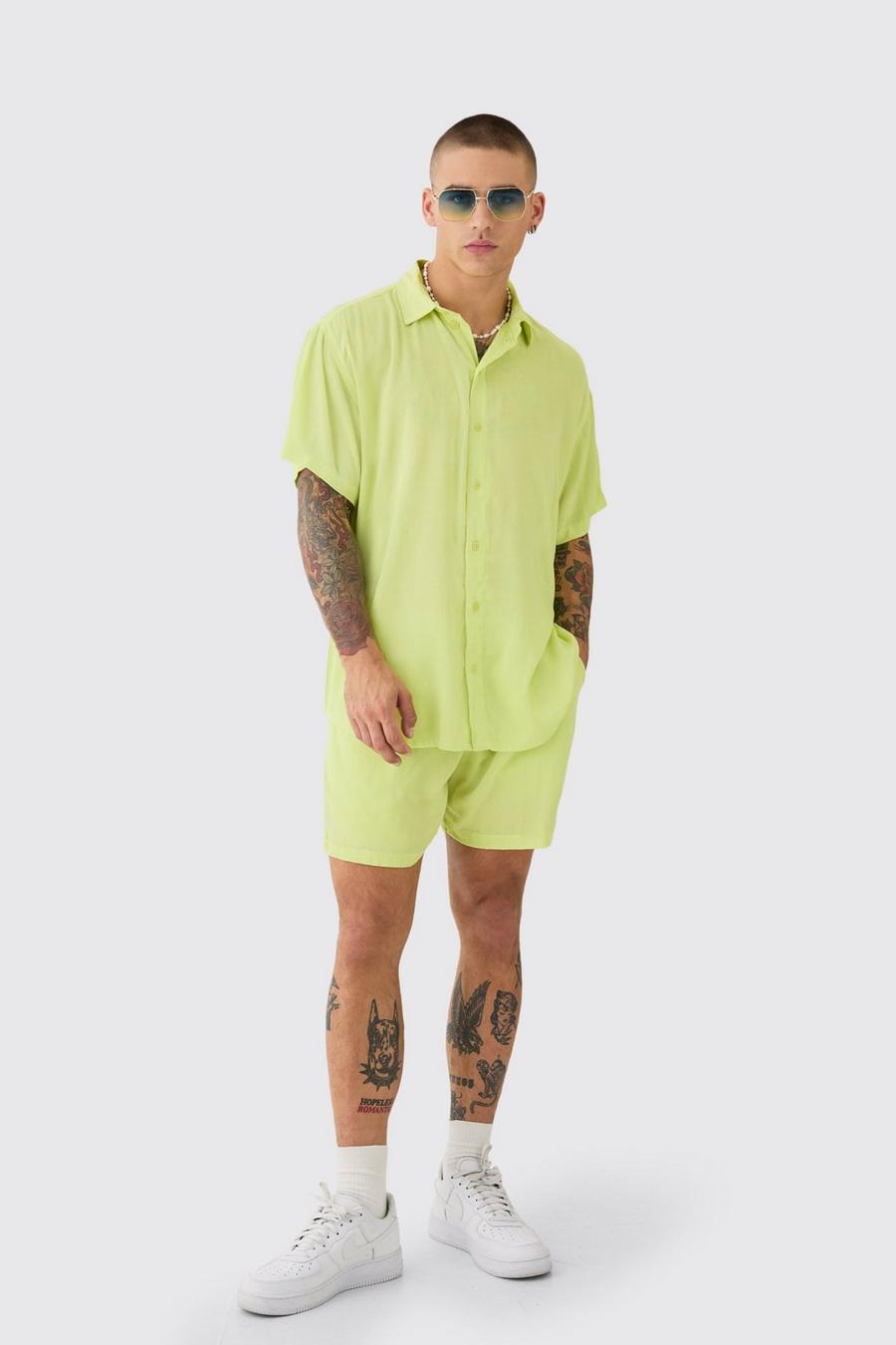 Set camicia oversize a maniche corte in panno color formaggio & pantaloncini, Green