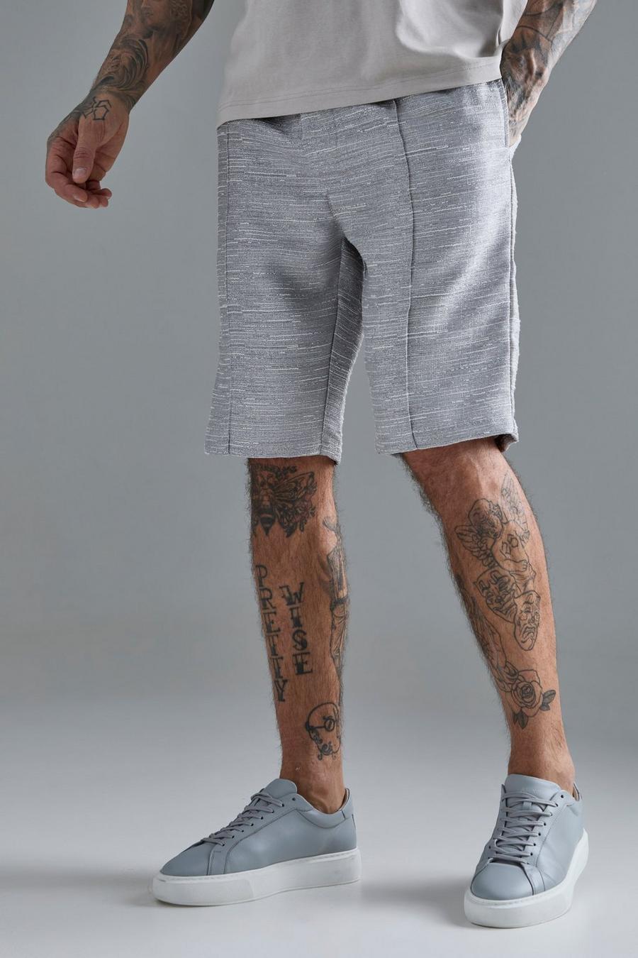 Grey Tall Shorts med struktur och dekorativa sömmar image number 1