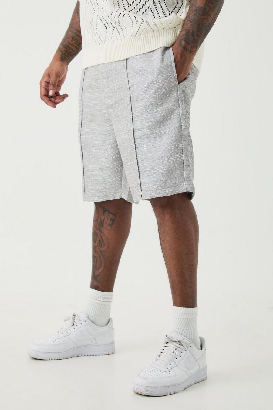 Grey Plus Shorts med struktur och dekorativa sömmar image number 1