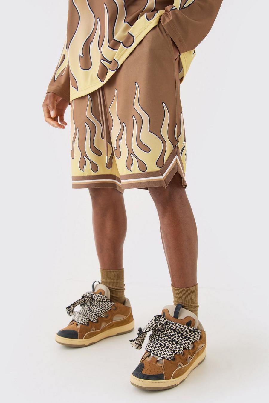 Pantalón corto de baloncesto de malla con estampado gráfico de llamas, Chocolate