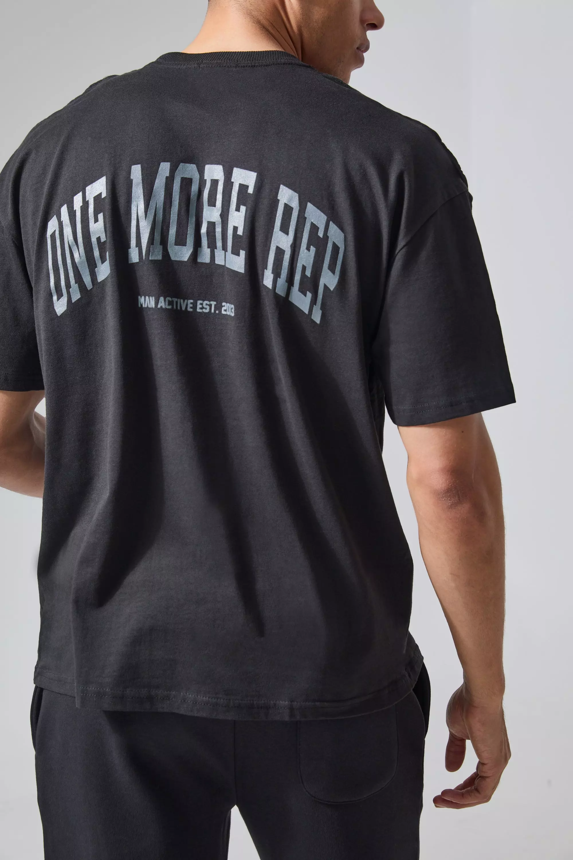 Black Man Active Oversized One More Rep T-shirt alternative image