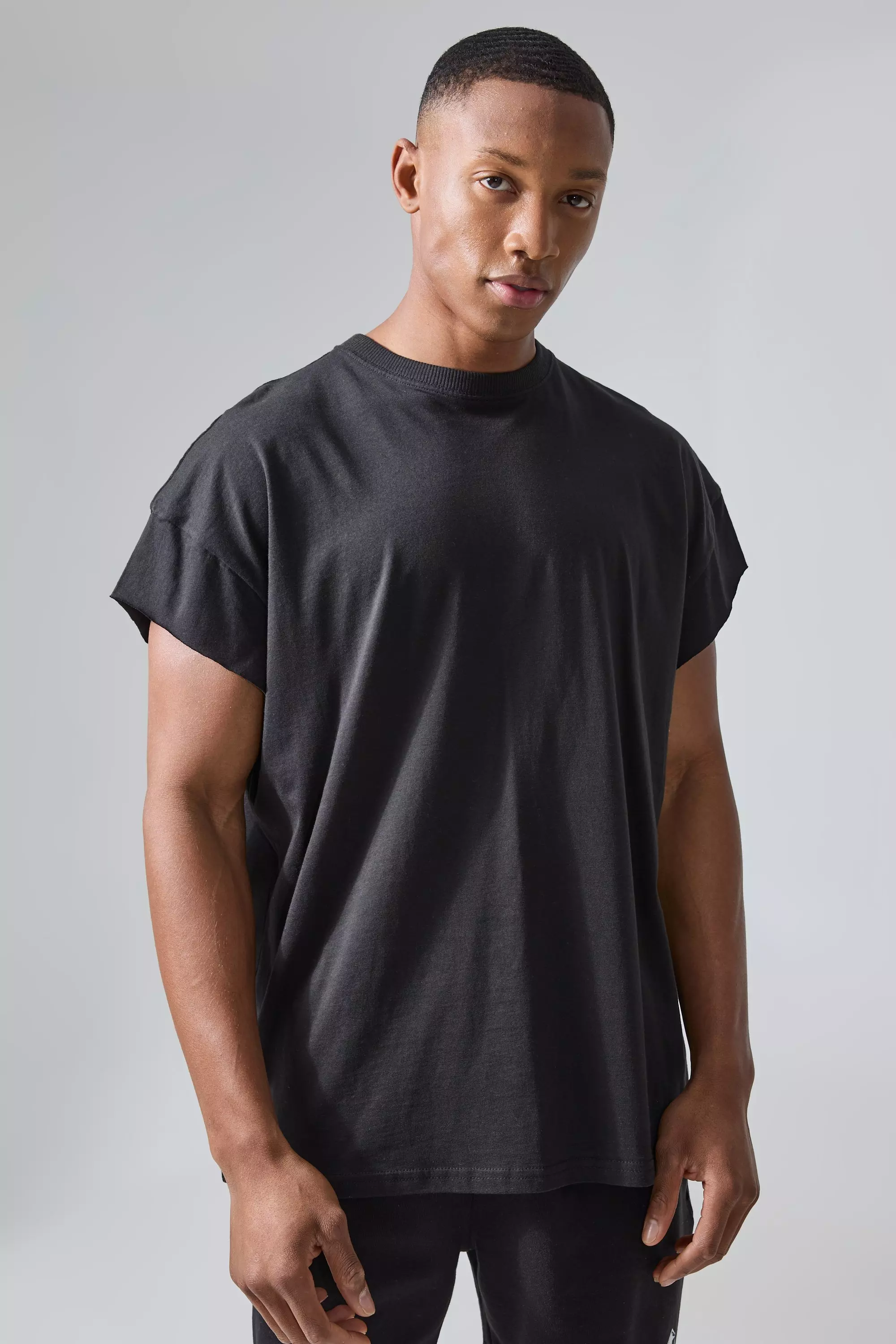 Man Active Oversized Cut Off T-shirt