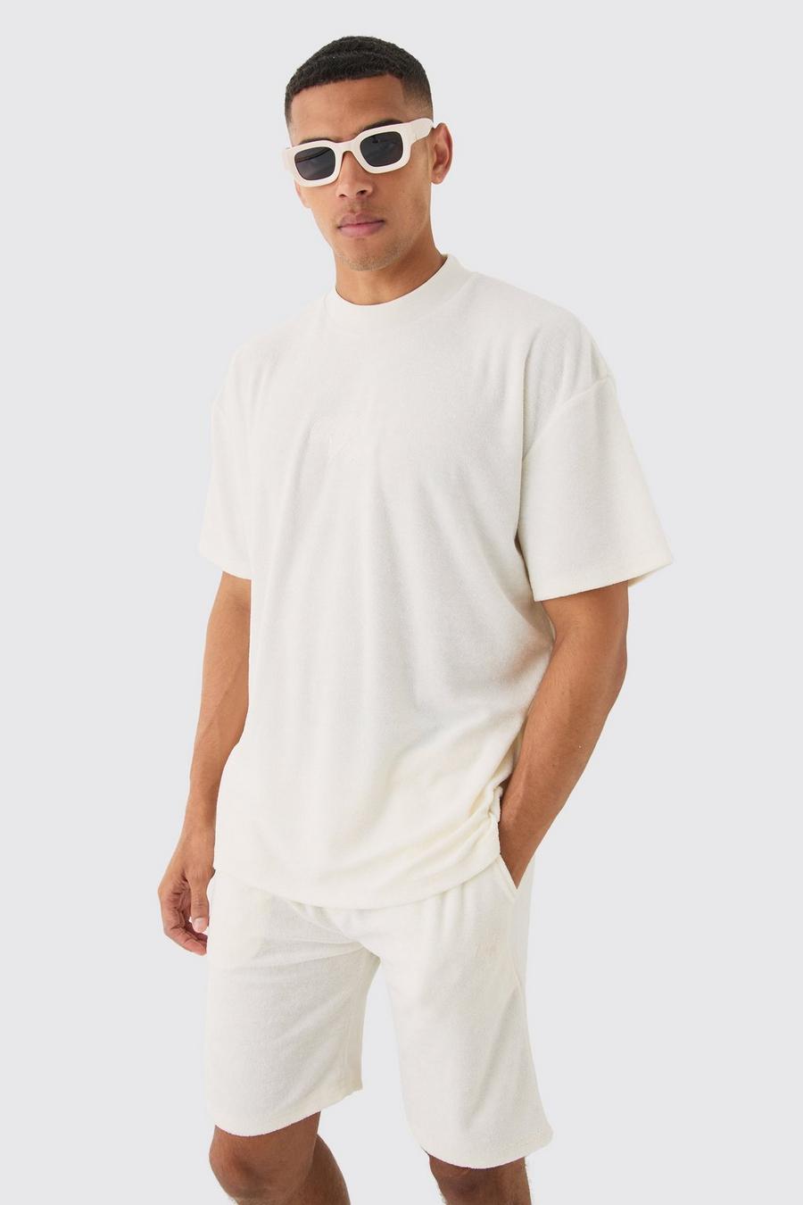 Set T-shirt Ofcl oversize in spugna con girocollo esteso & pantaloncini, Ecru