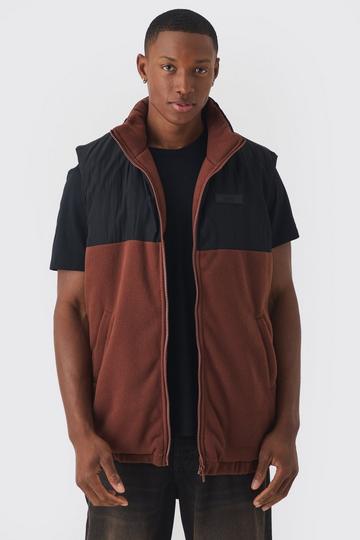 Man Tab Boxy Colour Block Fleece Gilet In Brown brown