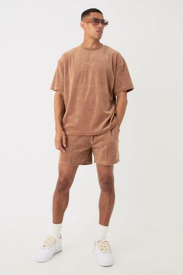 Man Velour Oversized T-shirt & Pintuck Shorts Set brown