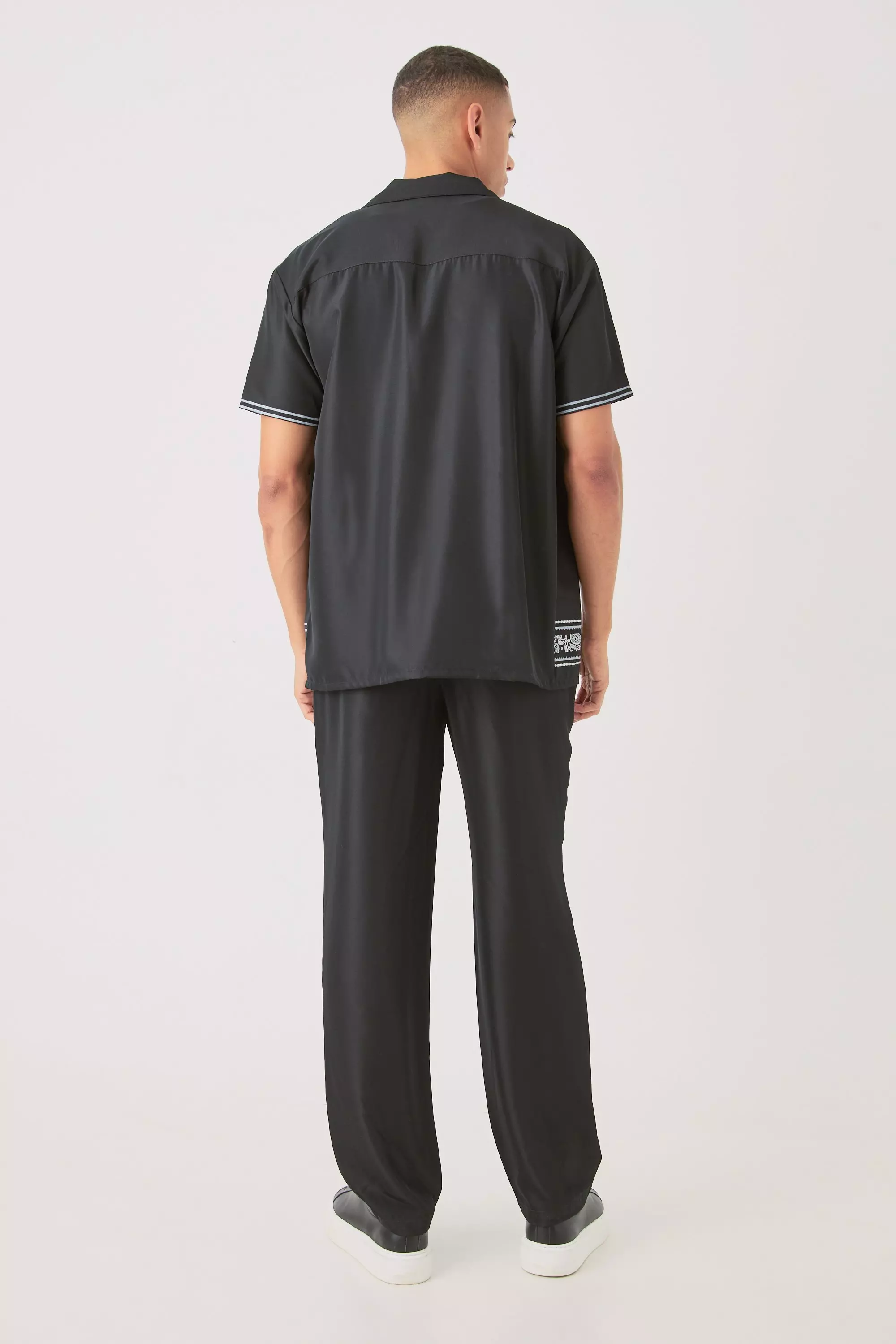 Black Soft Twill Oversized Border Shirt & Trouser Set صورة بديلة