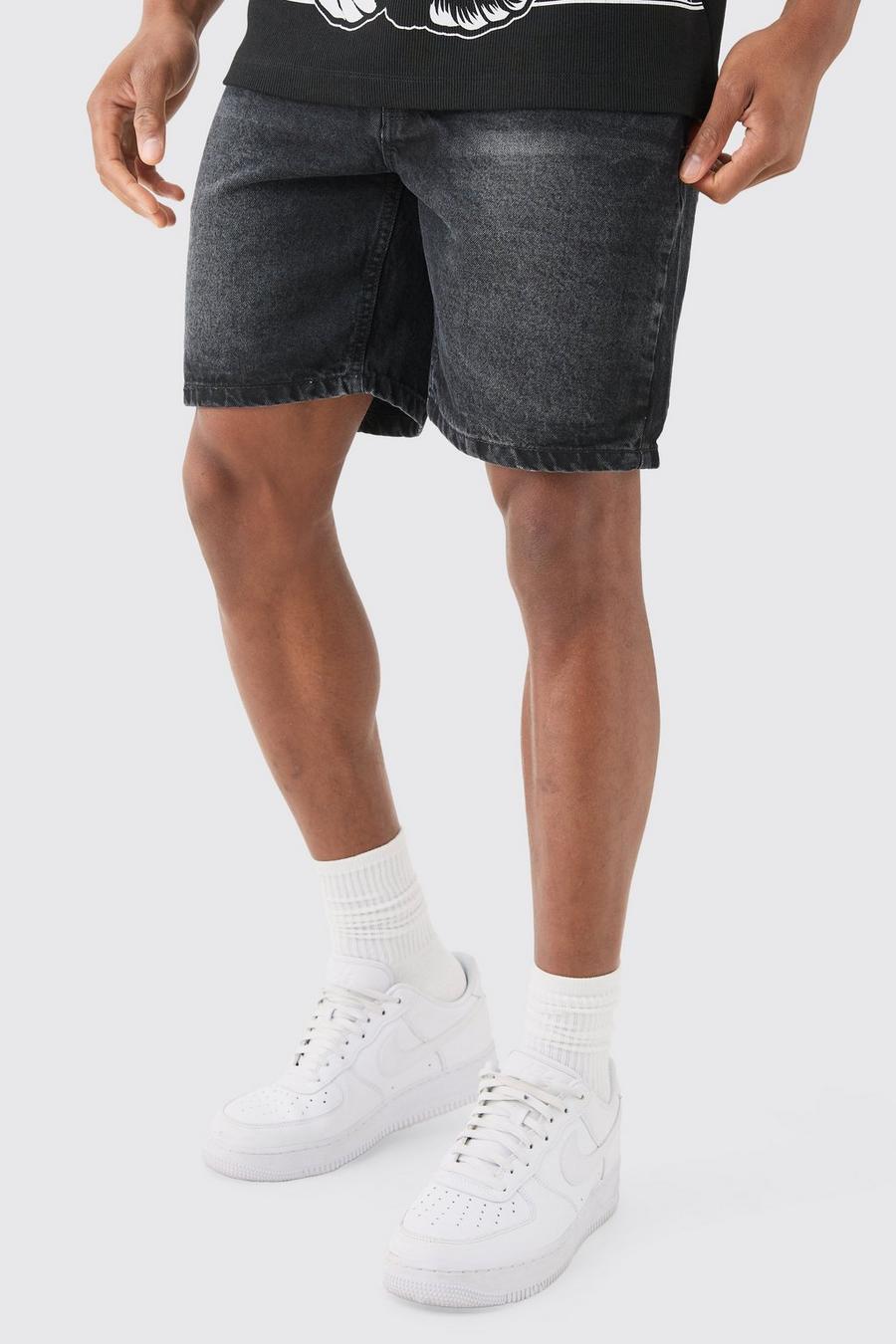 Pantalones cortos vaqueros ajustados sin tratar en color carbón, Charcoal image number 1