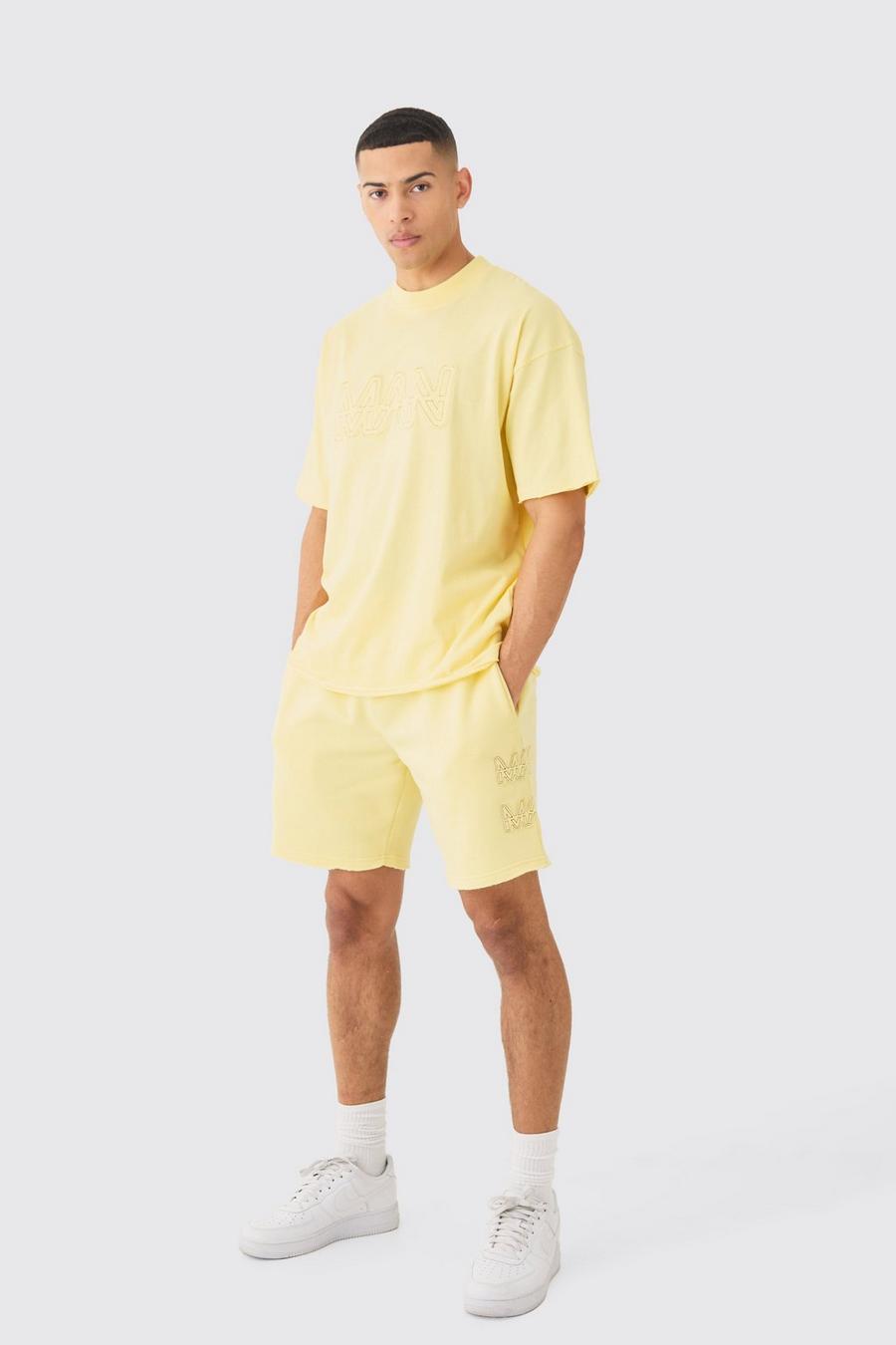 Conjunto MAN de pantalón corto y camiseta recta desgastada, Yellow image number 1