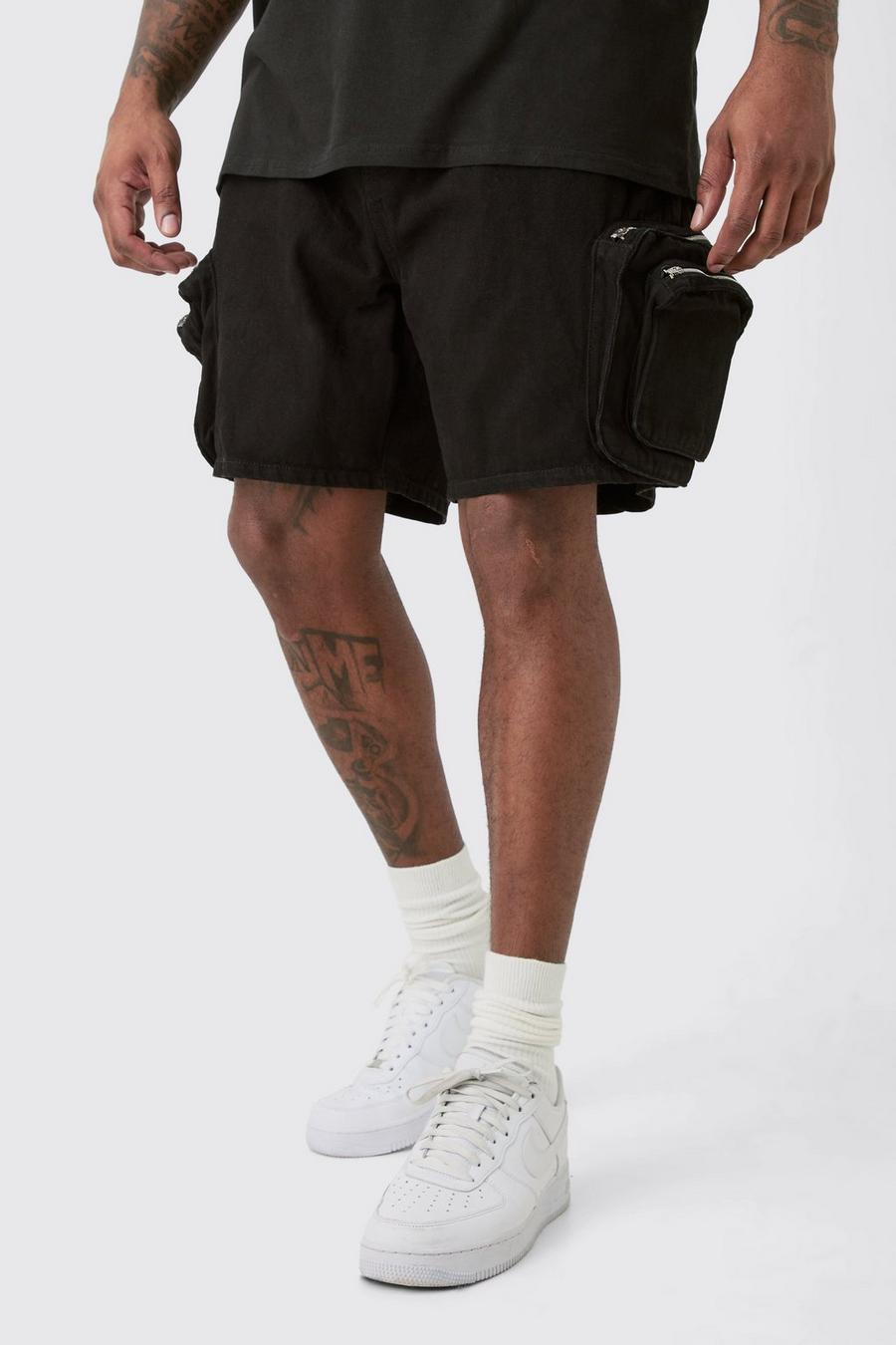 Plus Slim-Fit Jeansshorts mit Cargo-Taschen, True black