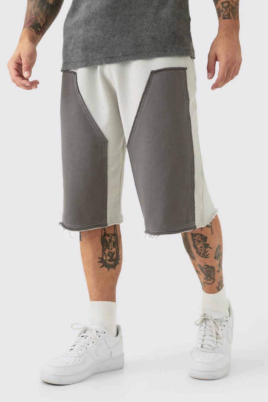 Pantalón corto holgado con aplique, paneles Carpenter y filos deshilachados, Grey image number 1
