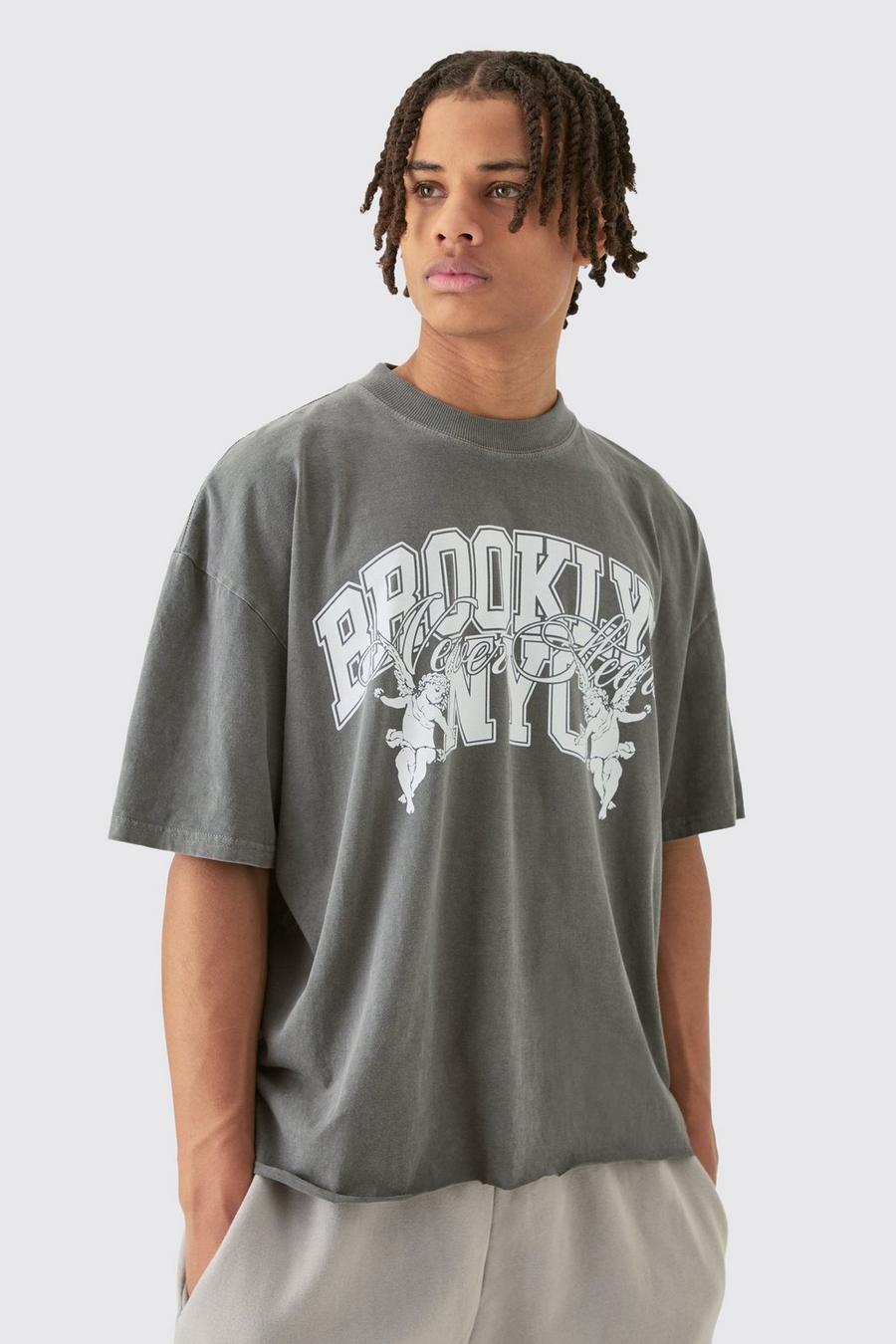 Camiseta oversize recta con lavado a la piedra y bajo sin acabar con Brooklyn NYC, Charcoal image number 1