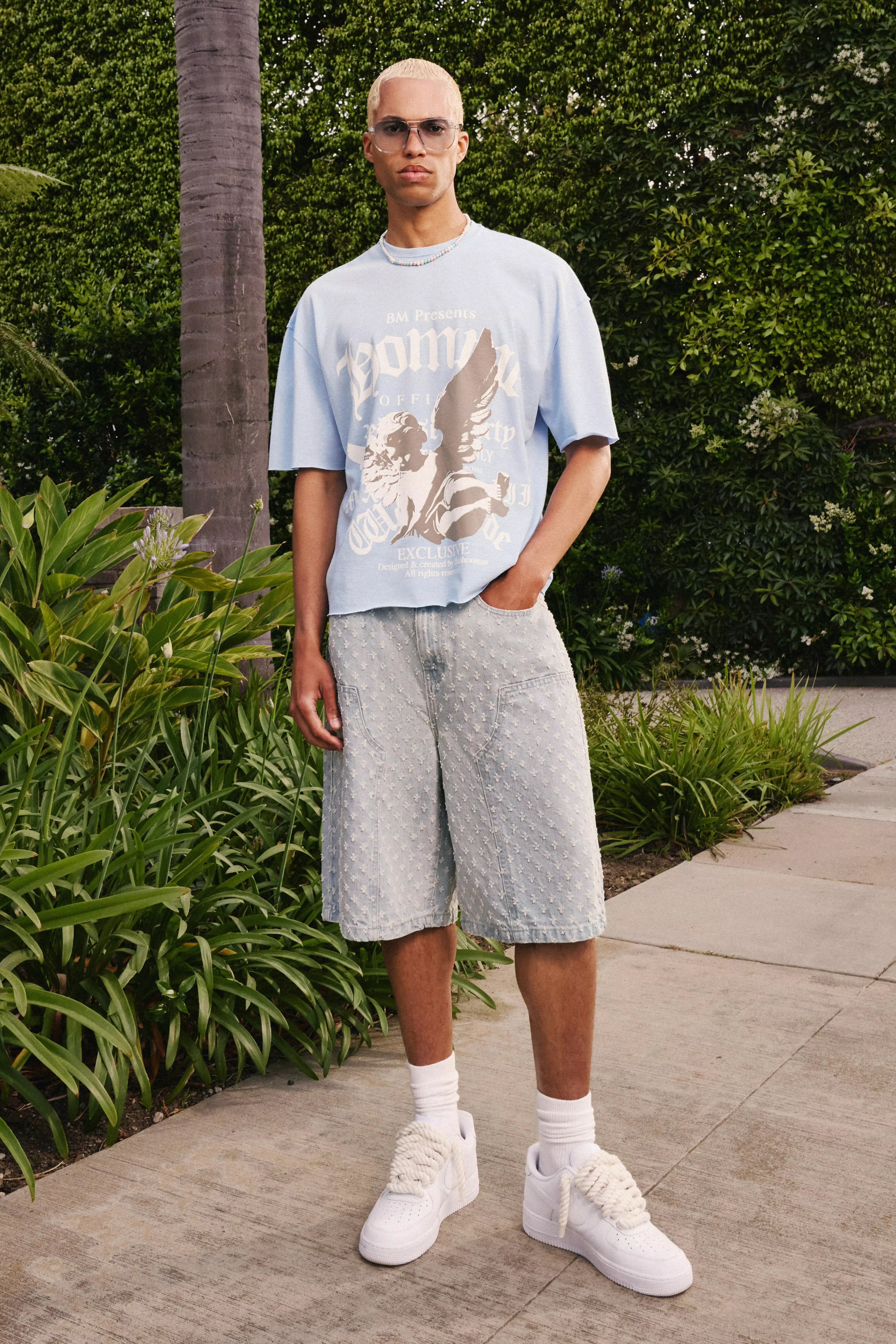 Relaxed Rigid All Over Distressed Carpenter Denim Jorts In Light Blue alternative image