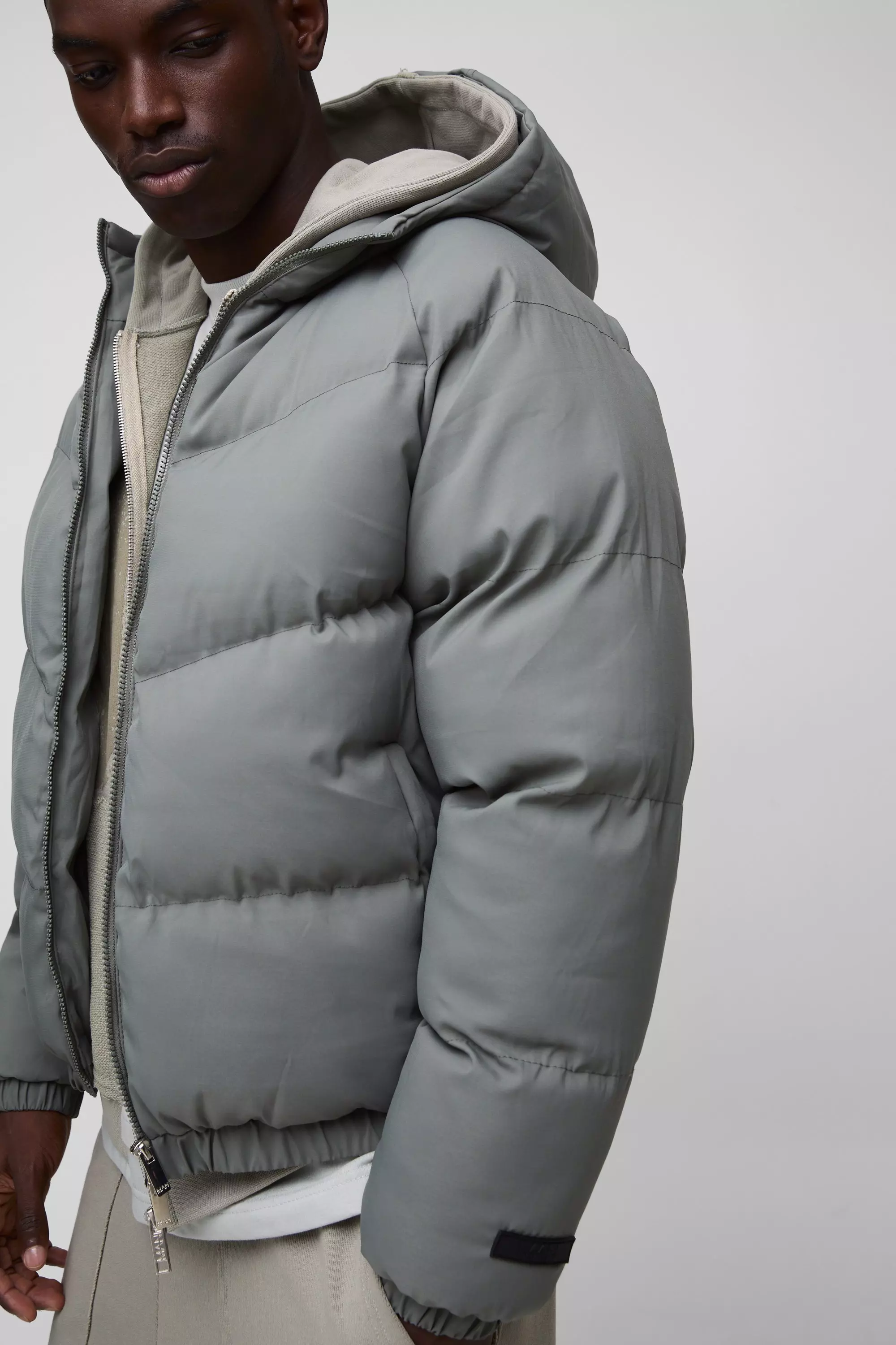 Man Regular Fit Hooded Puffer Coat In Grey alternative image