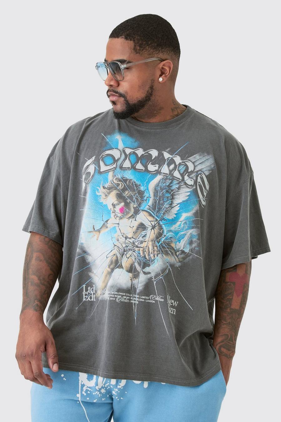 Plus Oversize T-Shirt mit Homme Angel Print und Acid-Waschung, Light grey