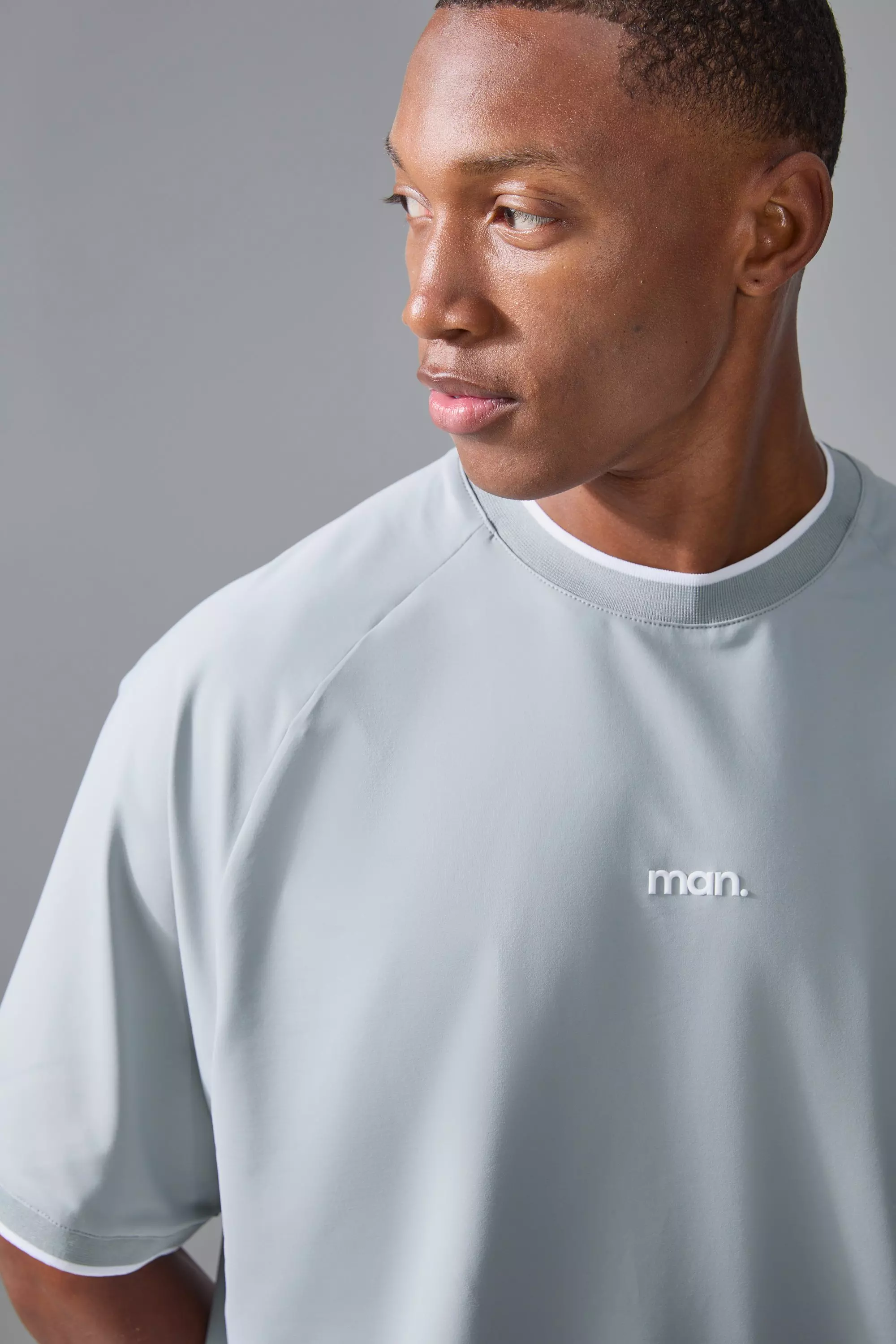 Light grey Man Sport Oversized Performance T-shirt alternative image