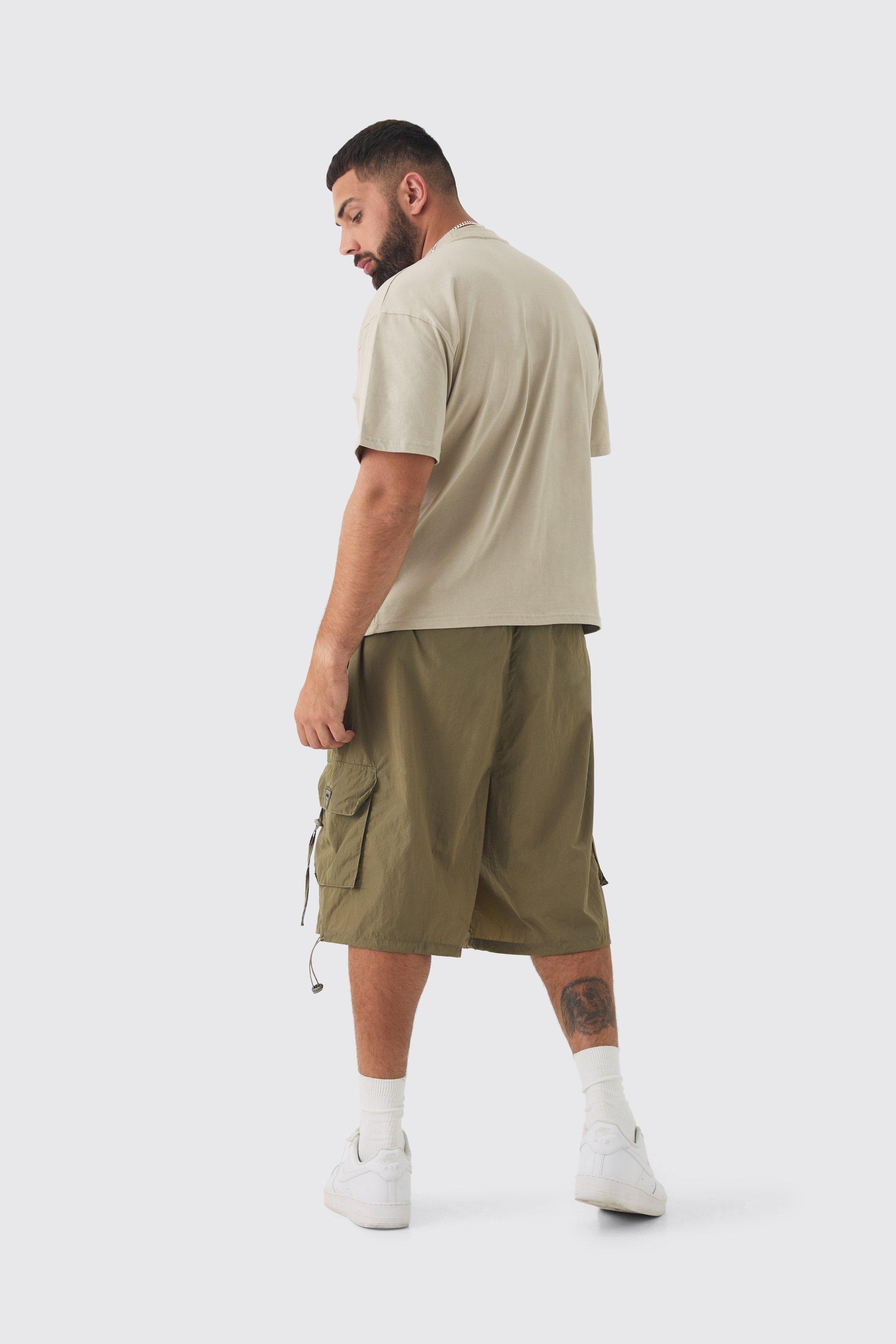 Plus Nylon Cargo Shorts in Knitteroptik