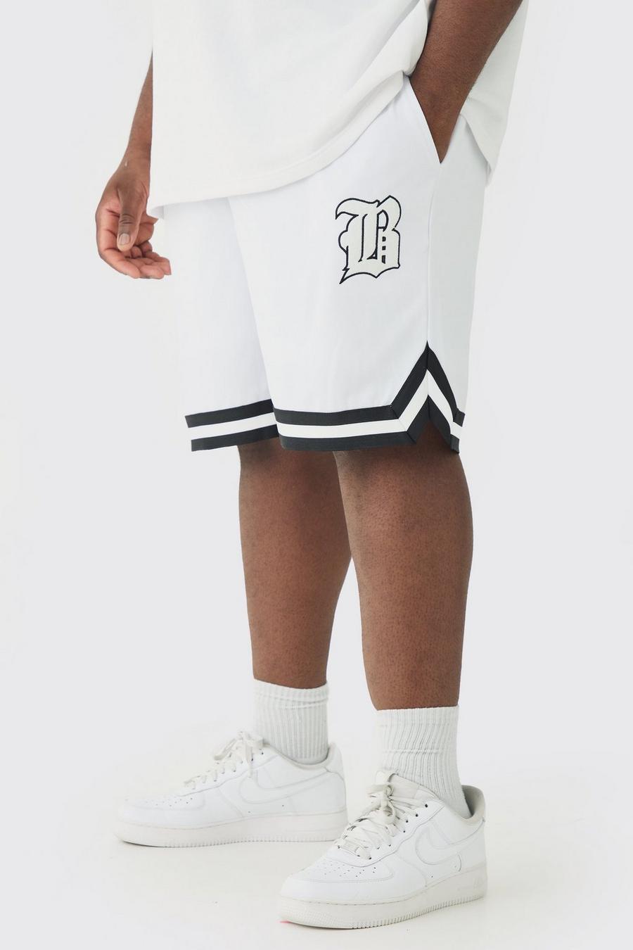 White Plus Loose Fit B Applique Mesh Basketball Shorts image number 1