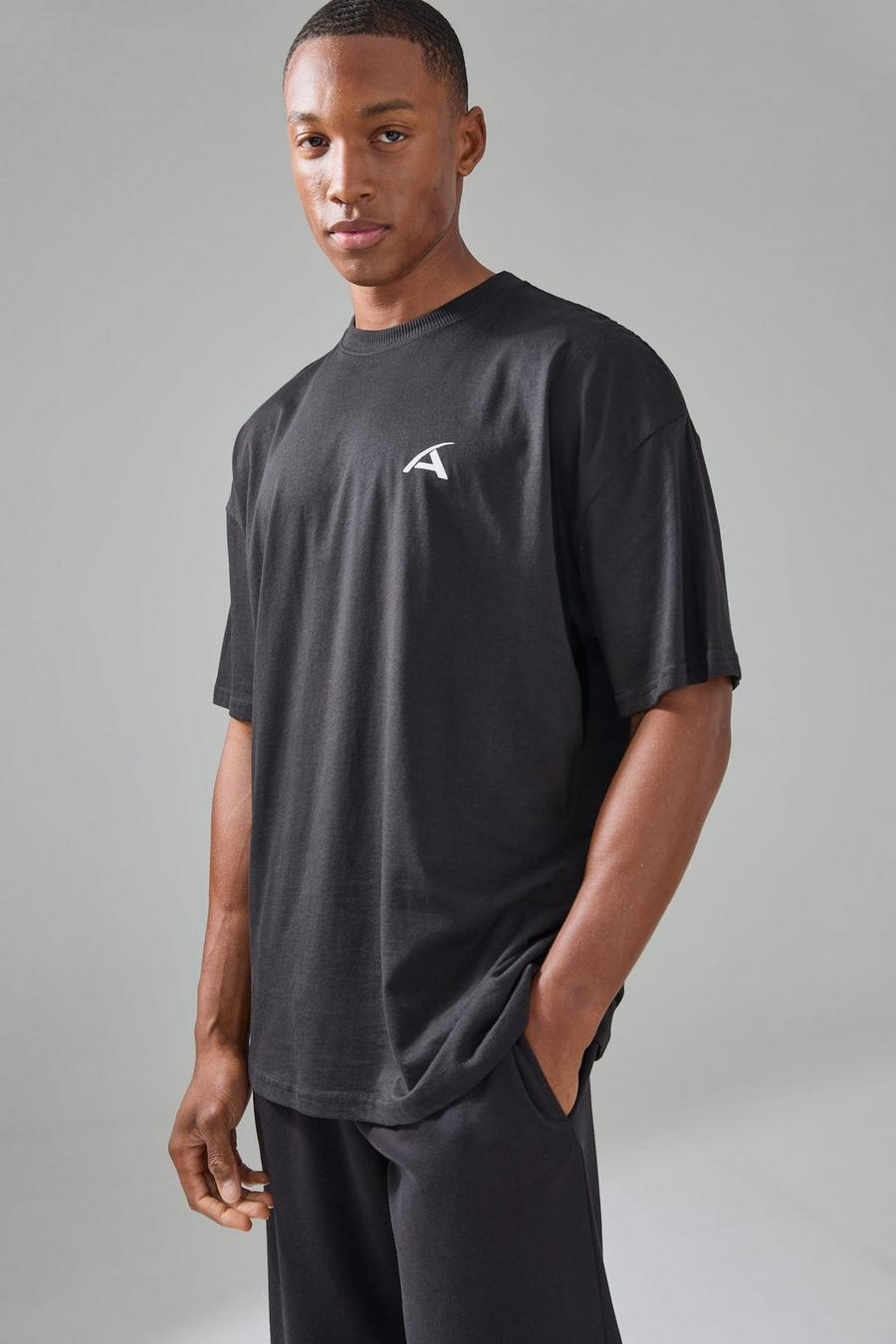 Black Man Active Oversized T-Shirt Met Logo image number 1
