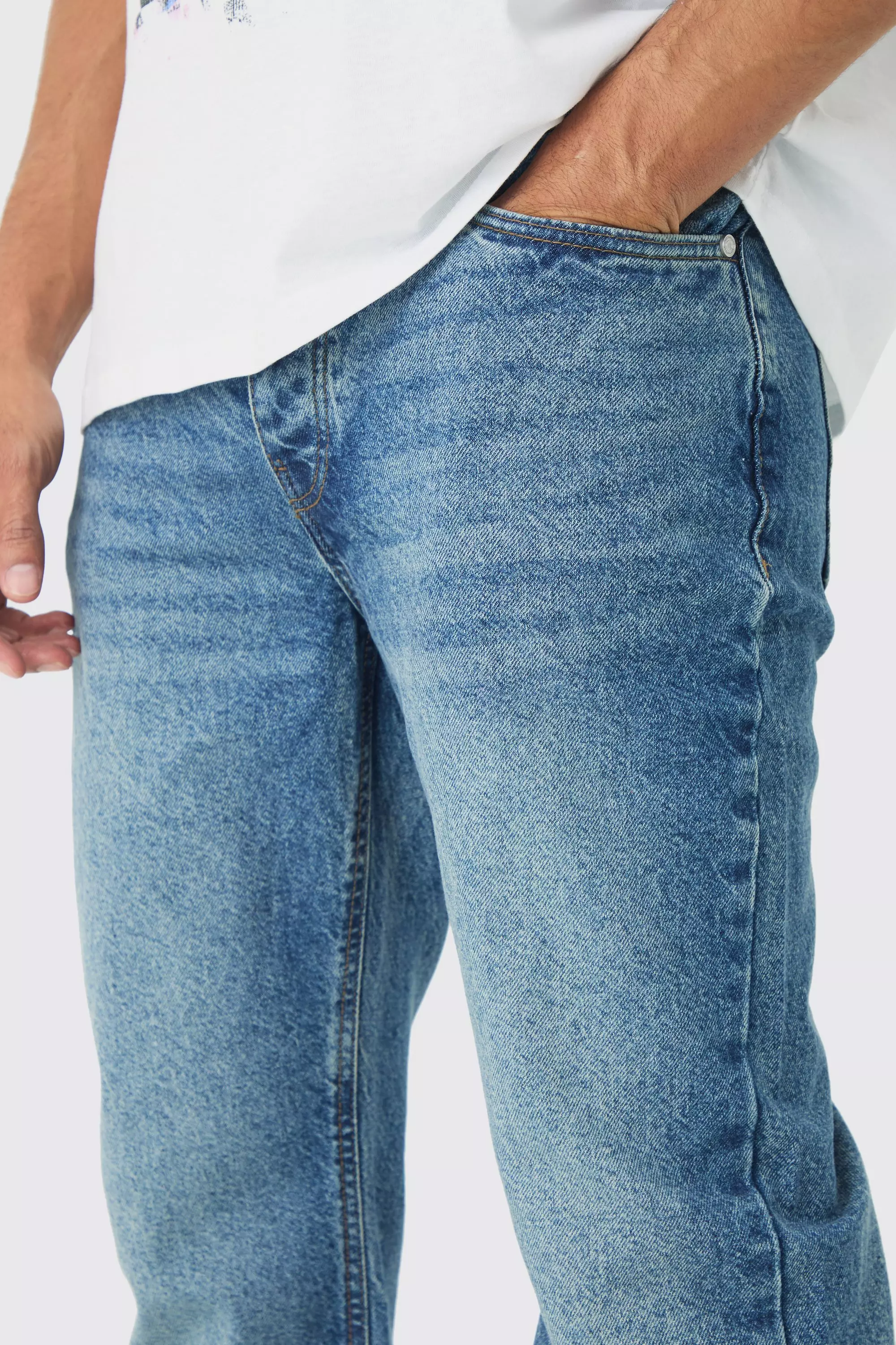 Relaxed Rigid Flare Jean In Vintage Blue alternative image