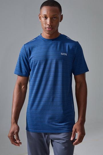 Man Active Lightweight Performance T-shirt midnight