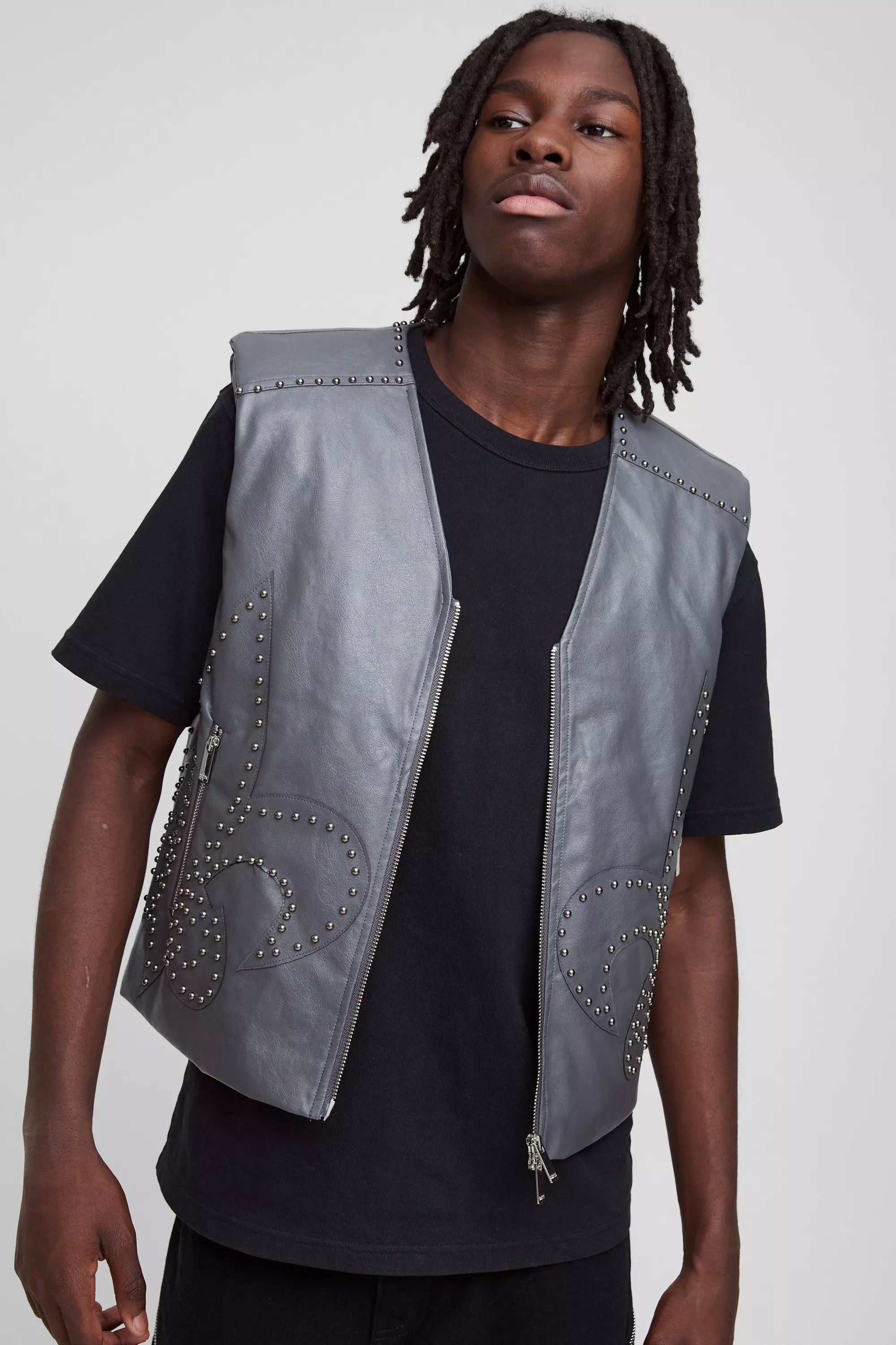 Charcoal Oversized Boxy Studded Padded PU Gilet صورة بديلة