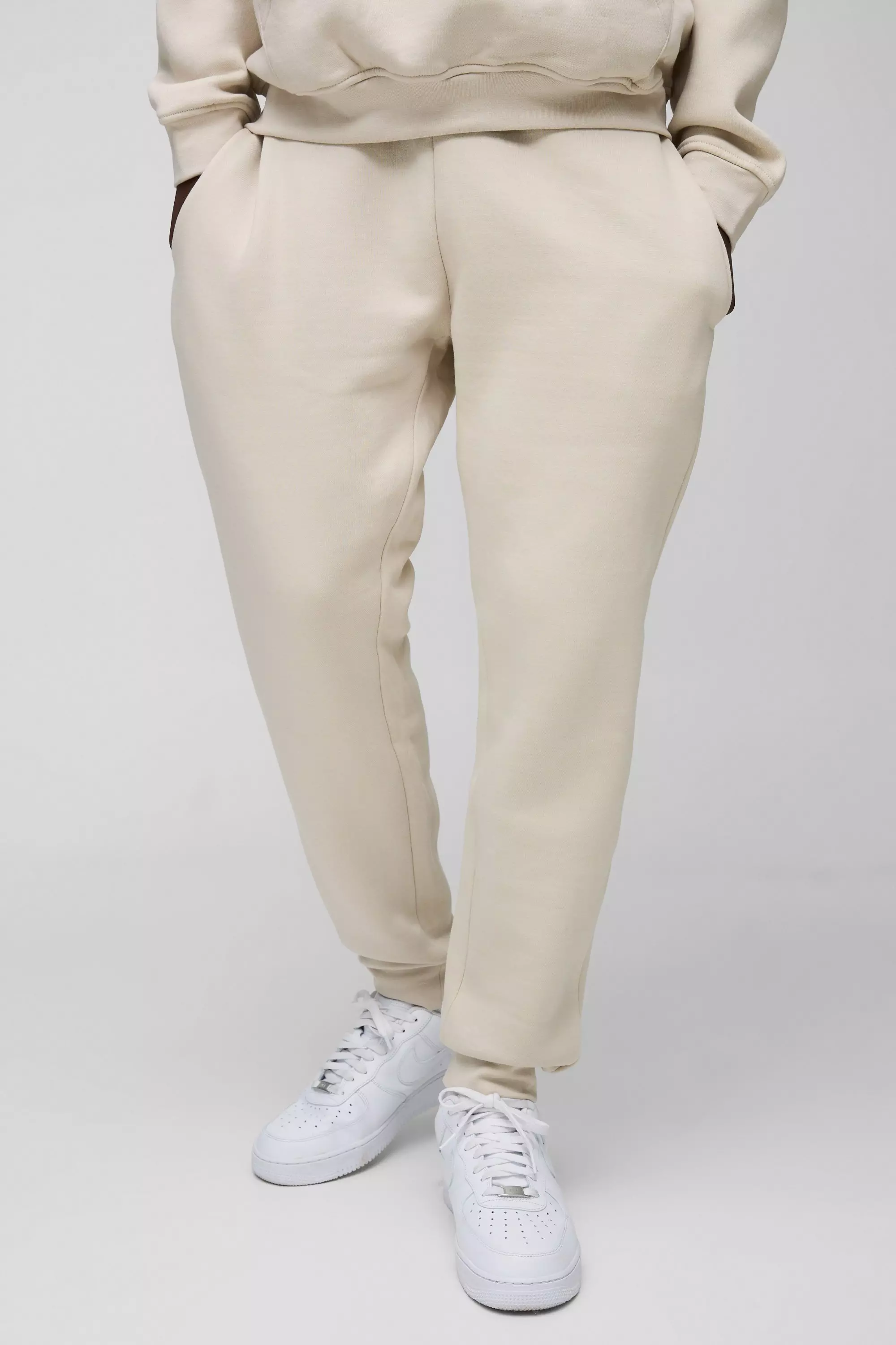 Black 330GSM Regular Fit Basic Jogger alternative image