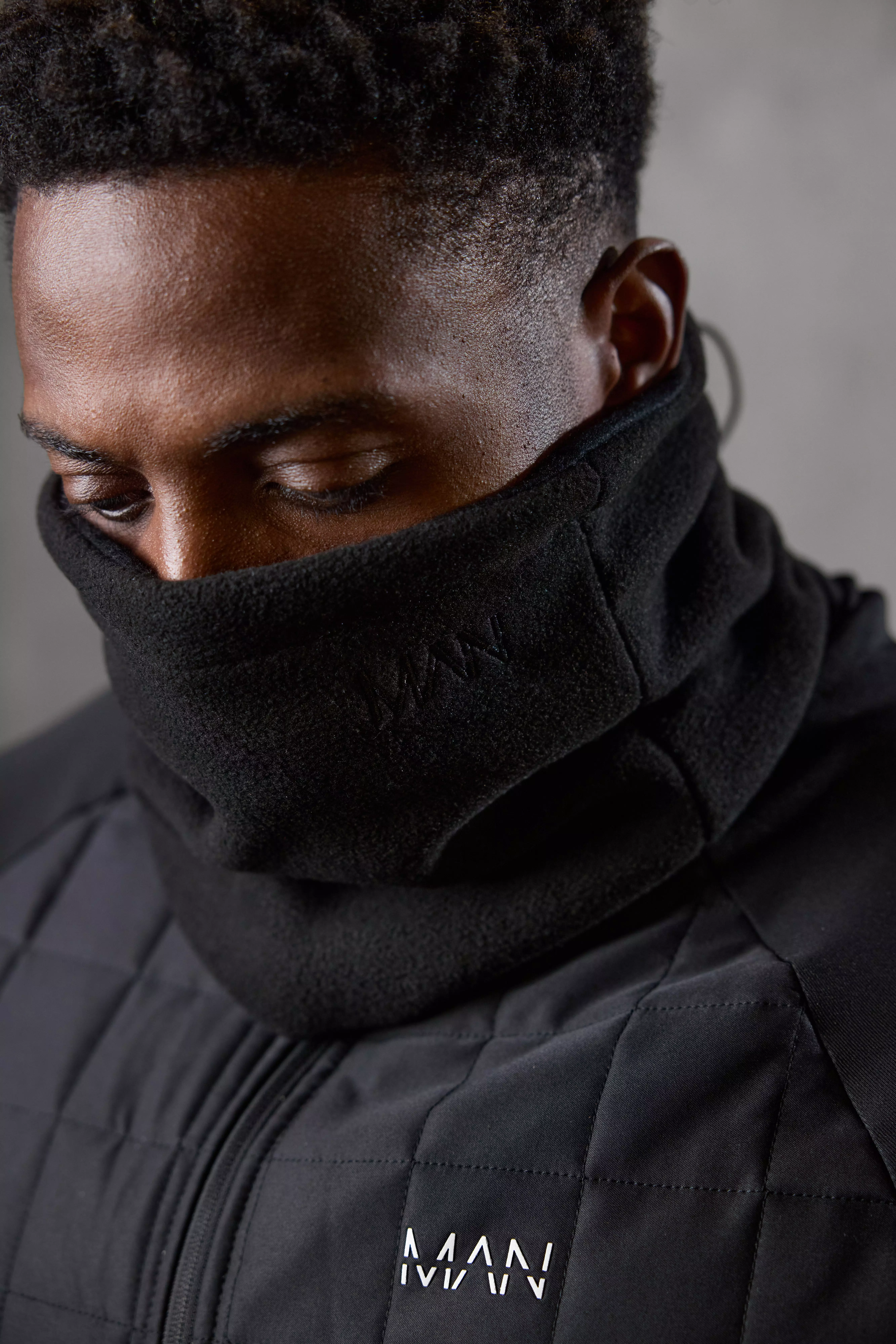 Black Man Active Fleece Snood alternative image