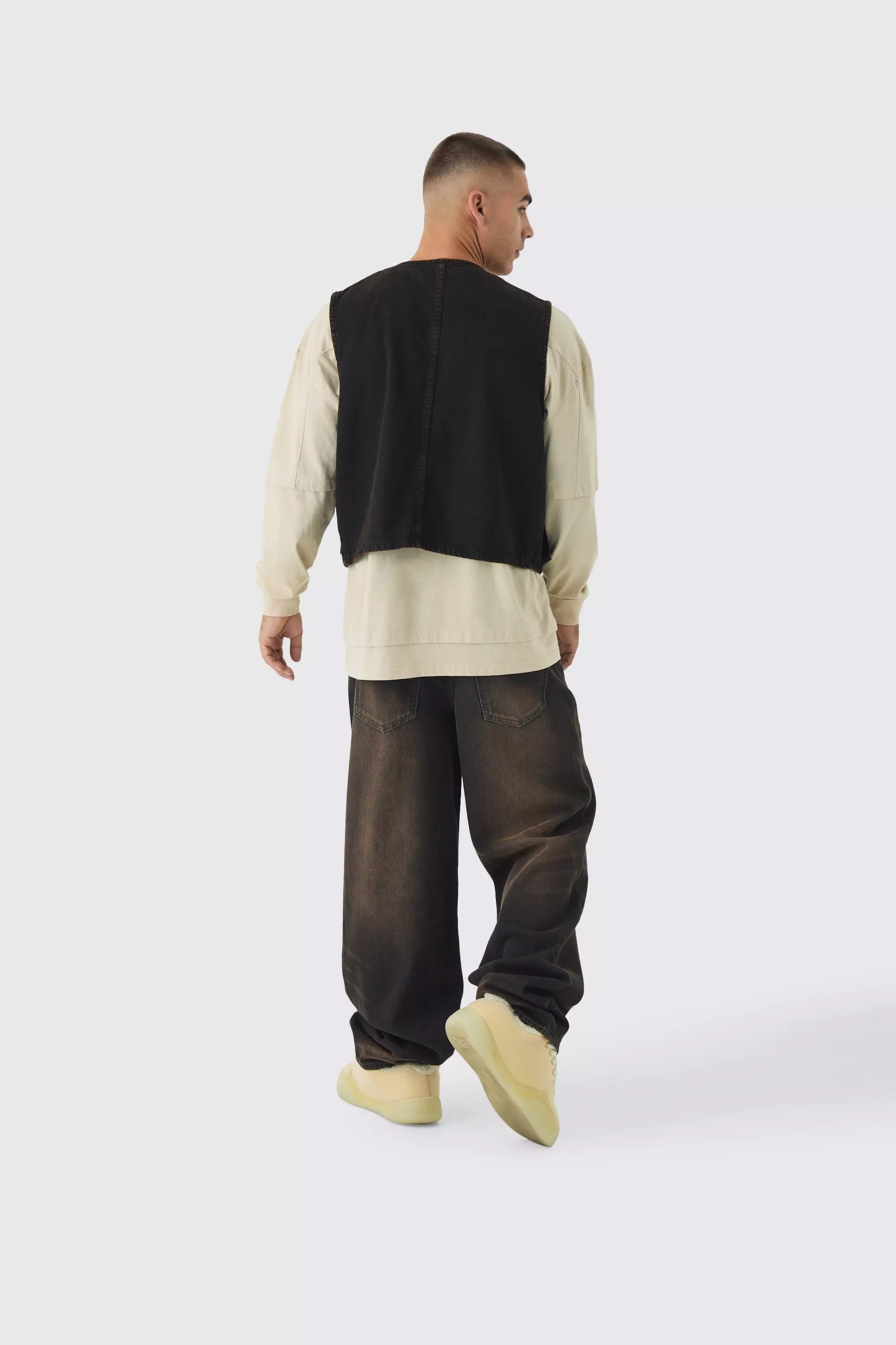 Boxy Brown tinted Denim Utility Vest صورة بديلة