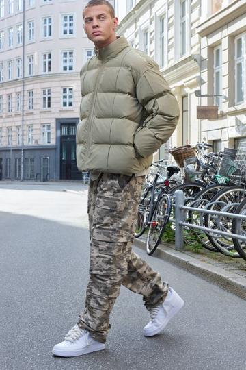 Stacked Baggy Camo Cargo Broek Met Elastische Taille khaki