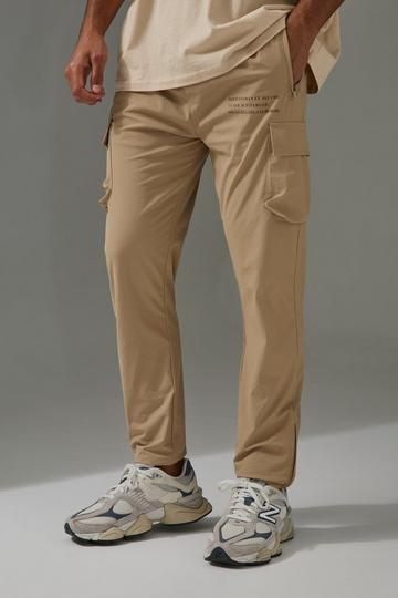 Man Active Gym Technical Cargo Jogger beige