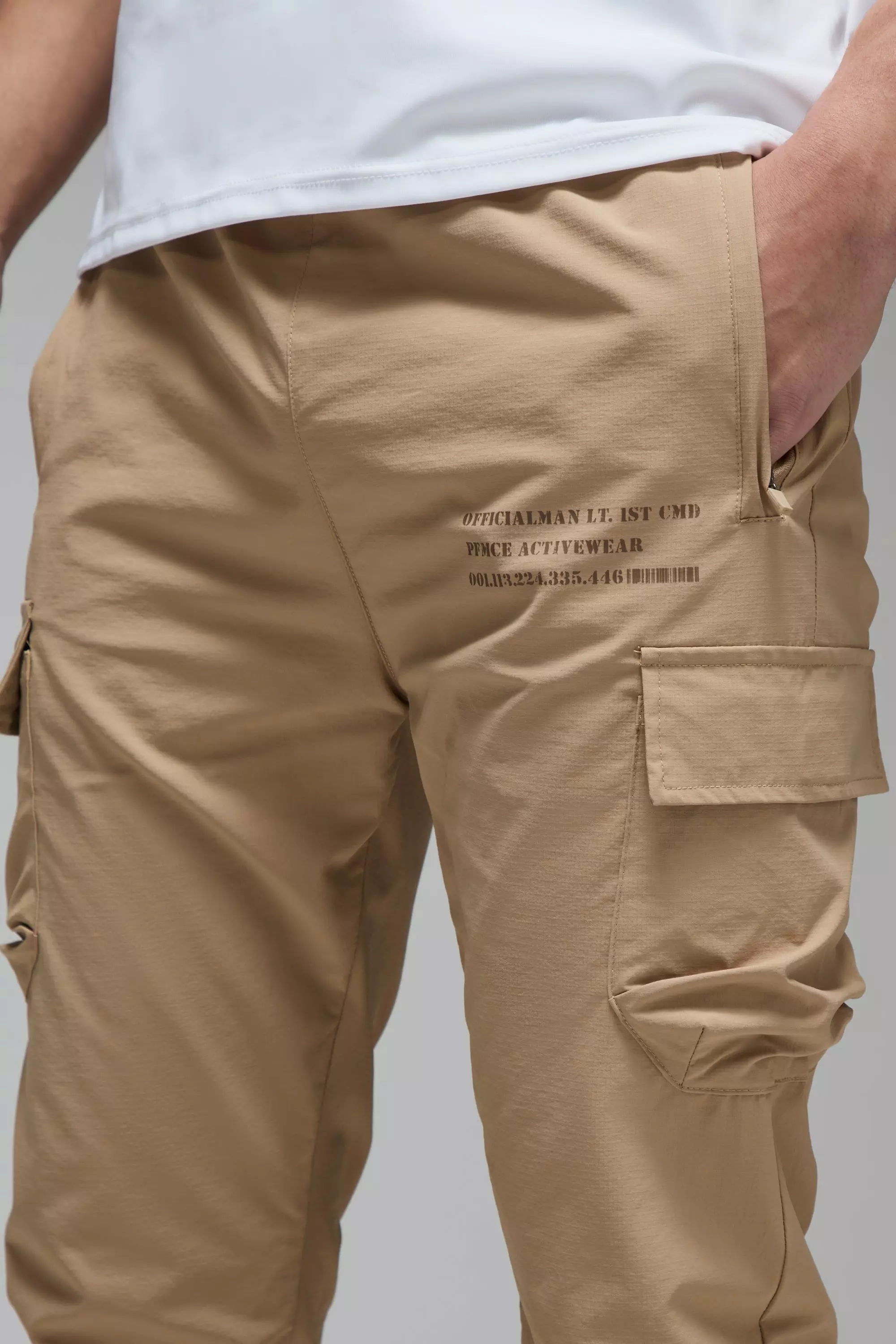 Beige Man Active Gym Technical Cargo Jogger alternative image