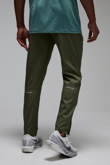 Man Active Stretch Woven Reflective Tapered Jogger khaki