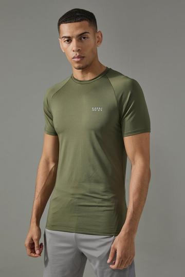 Man Active Muscle Fit T-shirt khaki