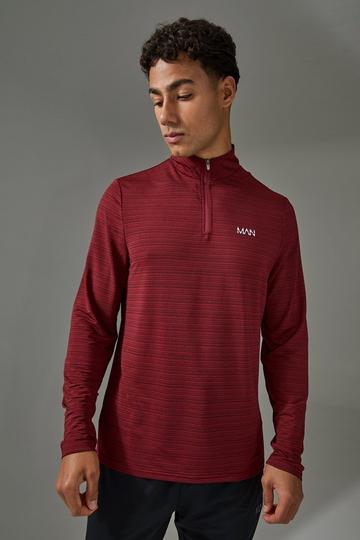 Man Active Lightweight Performance 1/4 Zip berry