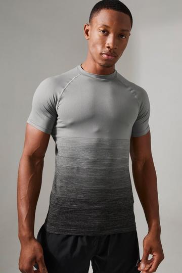 Man Active Ombre Seamless Muscle Fit T-shirt charcoal