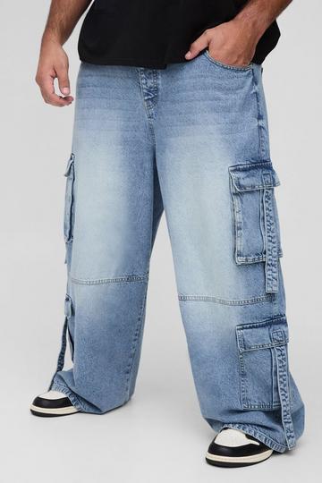 Plus Multi Pocket Baggy Cargo Jeans light wash