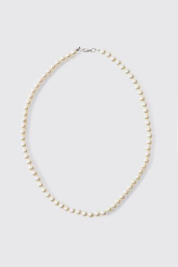 Pearl Necklace white