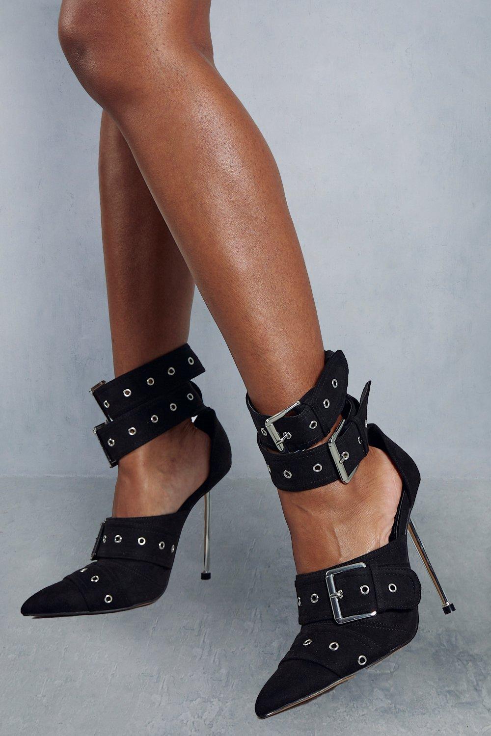 Buckle sales black heels