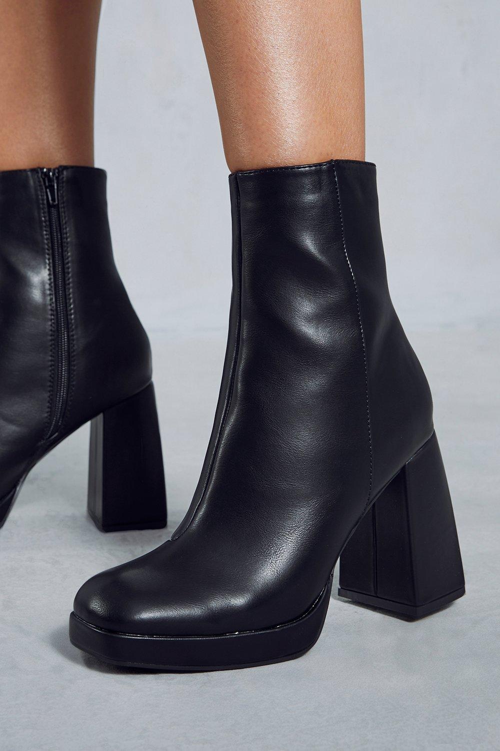 Boohoo block heel on sale boots