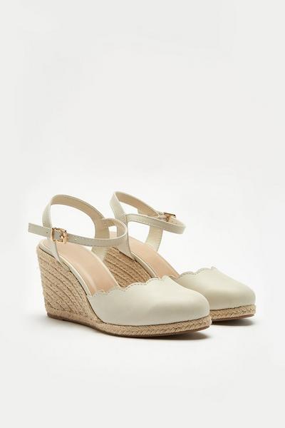 Dorothy Perkins cream Wide Fit Rue Scalloped Espadrille Wedges