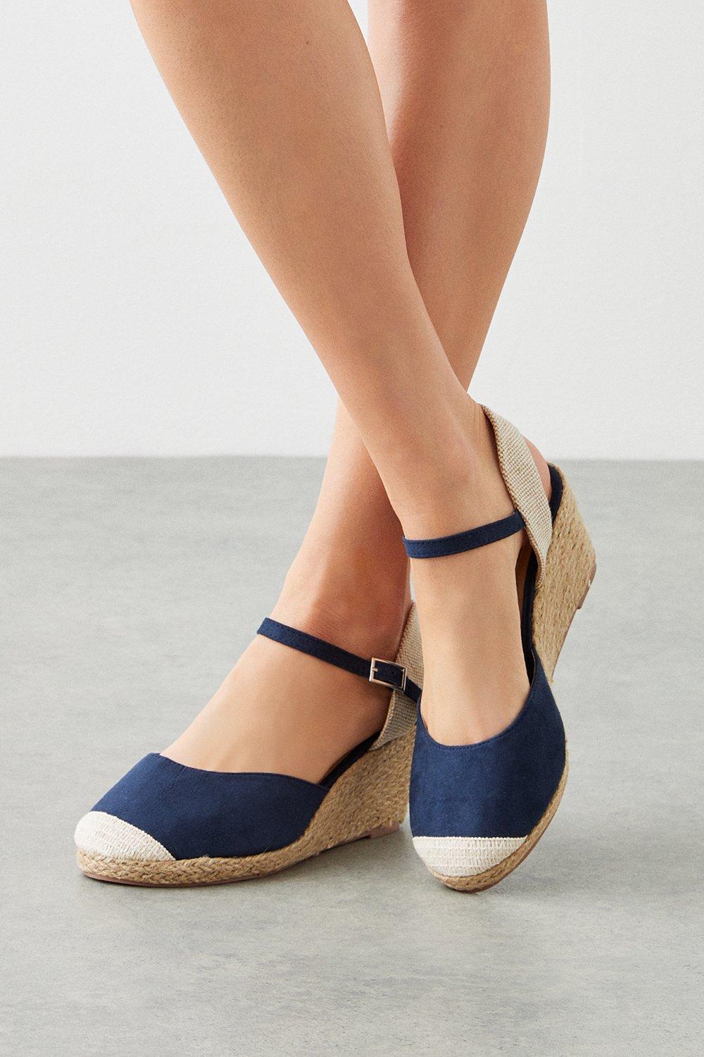 navy closed toe wedges
