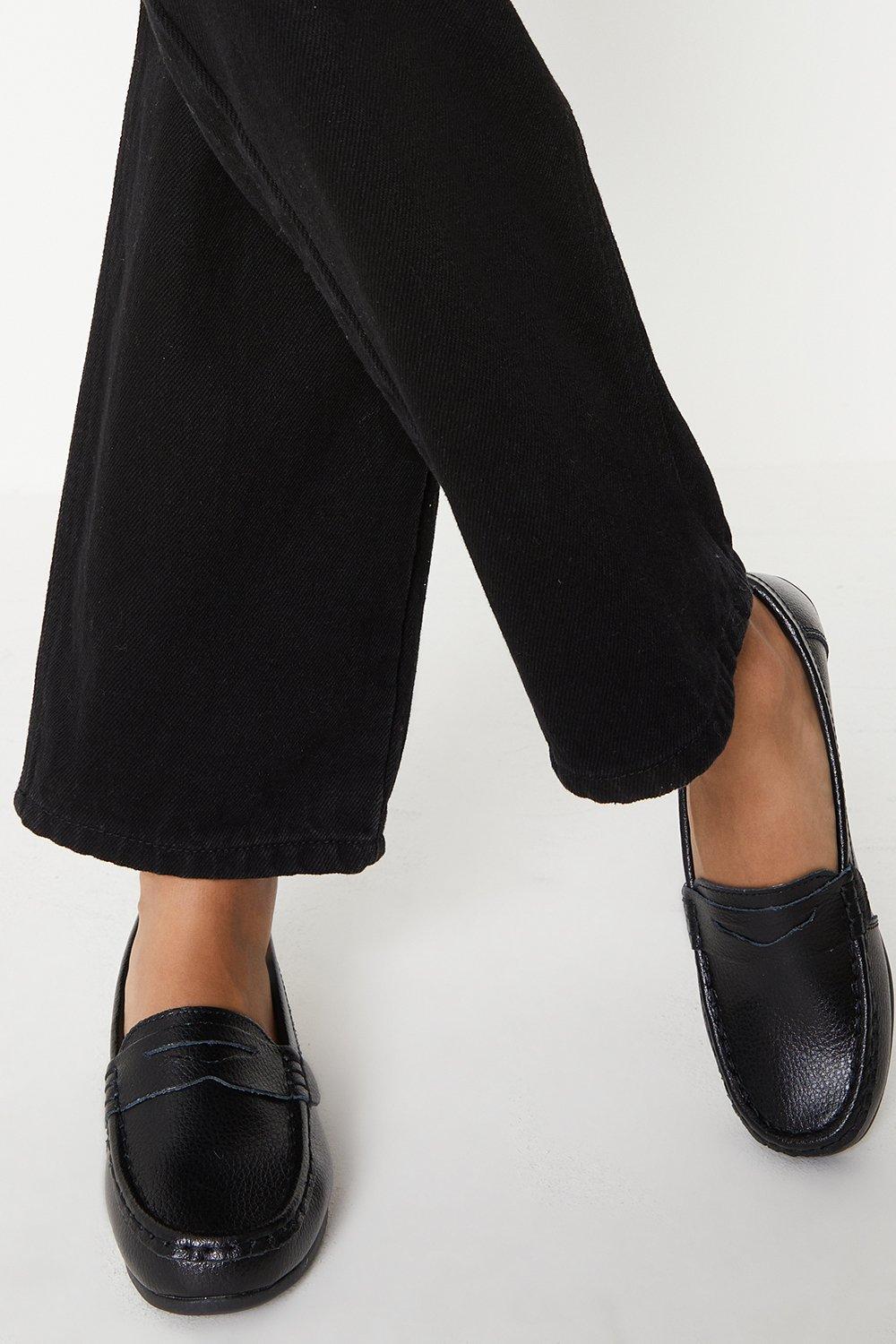 Women’s Good For The Sole: Wide Fit Niamh Leather Comfort Loafers - black - 7