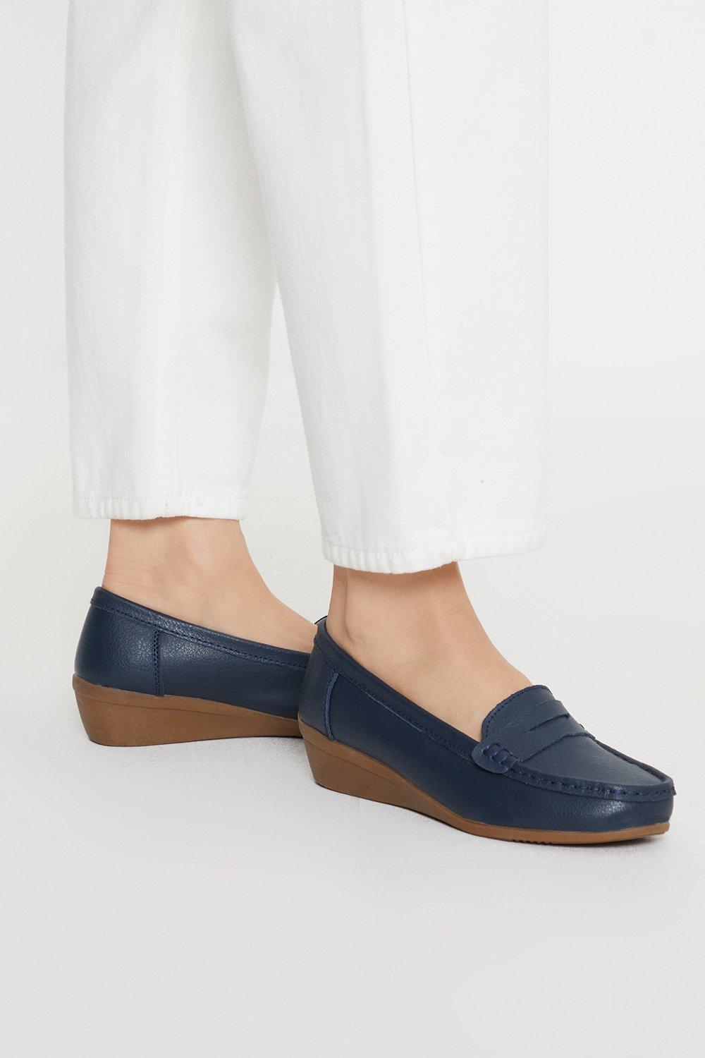 Women’s Good For The Sole: Wide Fit Niamh Leather Comfort Loafers - navy - 3